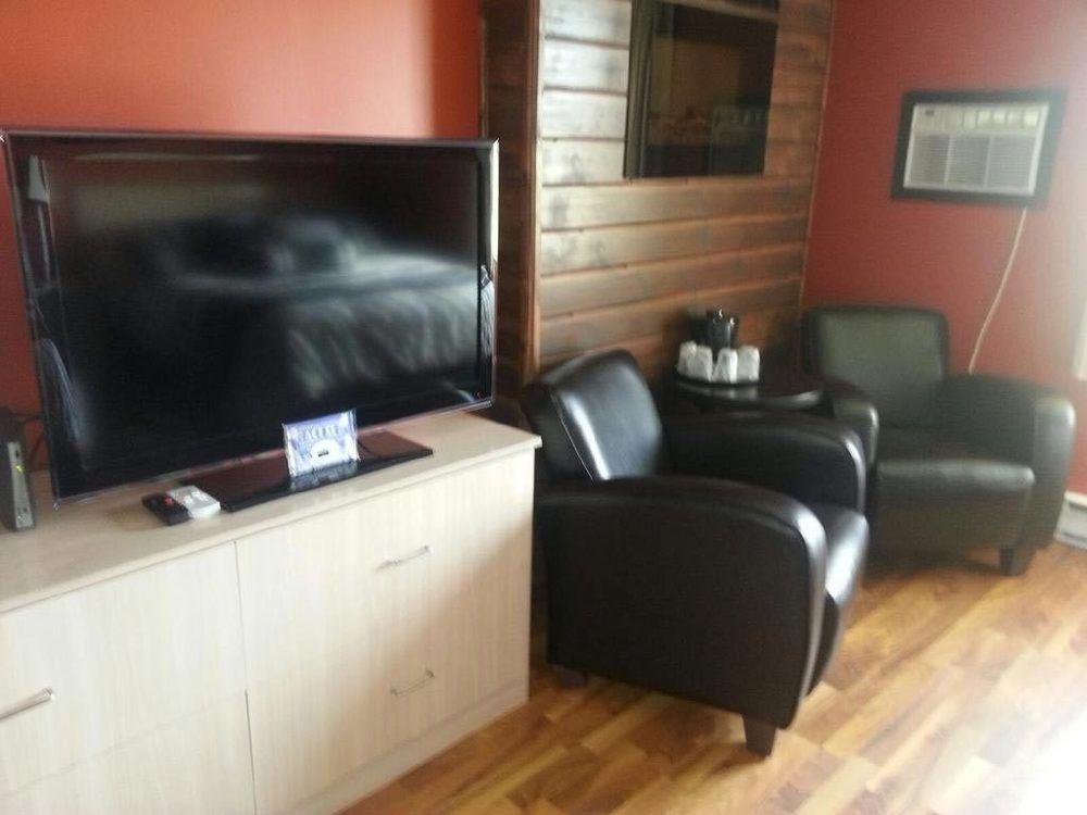 The Walla Walla Inn Rainy River Ngoại thất bức ảnh