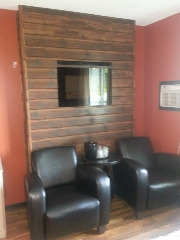 The Walla Walla Inn Rainy River Ngoại thất bức ảnh